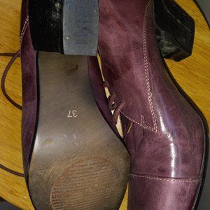 FIDJI SHOE, never worn